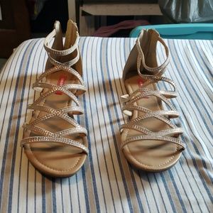 Beige/tan sandals